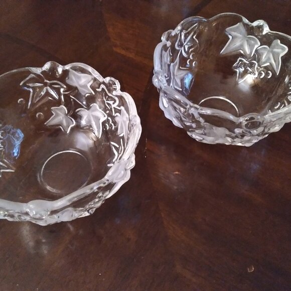 Elegant Glass Bowls, Set of Two, Made in Europe - Picture 1 of 2